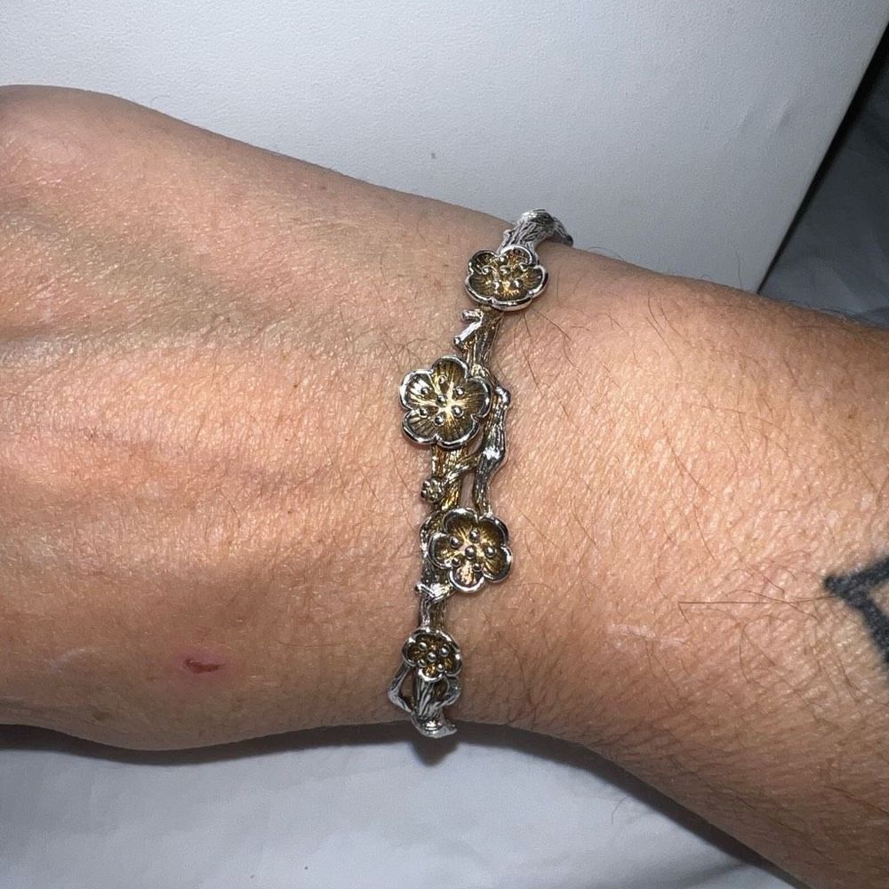 VINTAGE BEAUTIFUL GARLAND CUFF BRACELET WITH GOLD AND SOLID STERLING SILVER FLOW